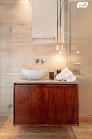 דירה, כיכר העצמאות 5, צפון מערב מרכז העיר, נתניה