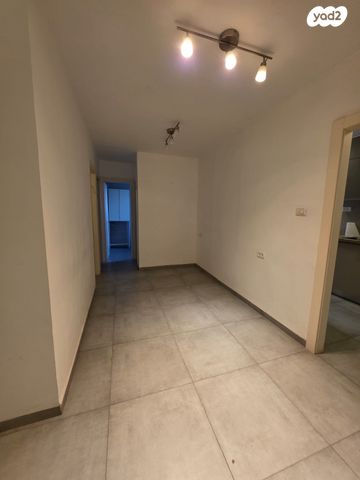 דירה, קדש 30, שלום עליכם, מגדל העמק