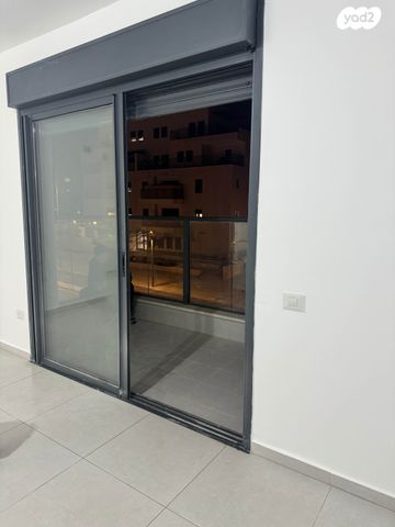 דירה, שיר השירים 11, גן יבנה מערב, גן יבנה