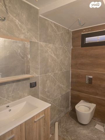 קרן היסוד 10