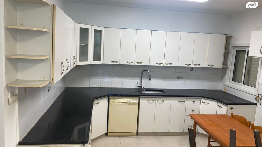 דירה, הר חרמון 10, רובע י"א, אשדוד