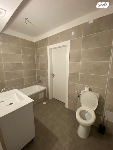 דירה, מפל התנור 13, שקמים ואגמים, אשקלון