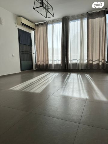 דירה, רוטשילד 34, רמב"ם, ראשון לציון