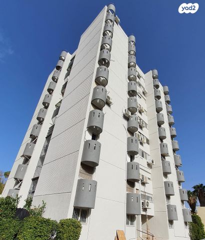 שדרות המגינים 137