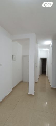 דירה, הלל יפה 13, מרכז העיר, חדרה