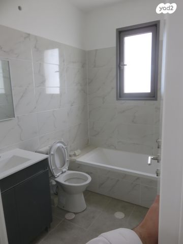 דירה, רב חלקיה בר טובי 37, נתיבות ישראל / רמת בית שמש ד-4, בית שמש