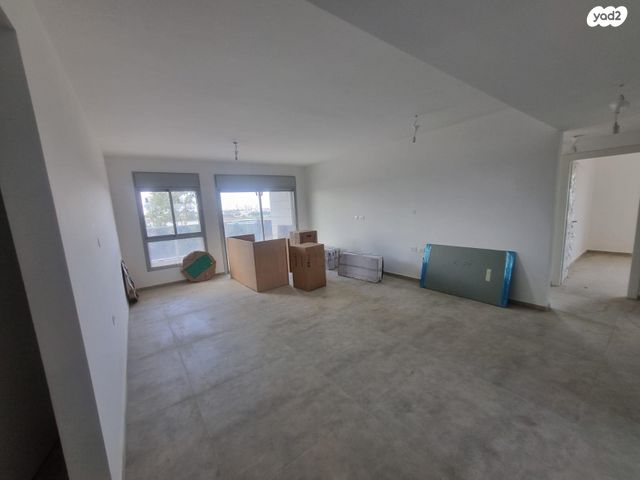 דירה, הפלמ"ח 99, שאר העיר, קדימה צורן