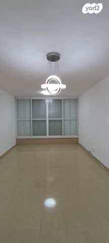 דירה, הלל יפה 13, מרכז העיר, חדרה