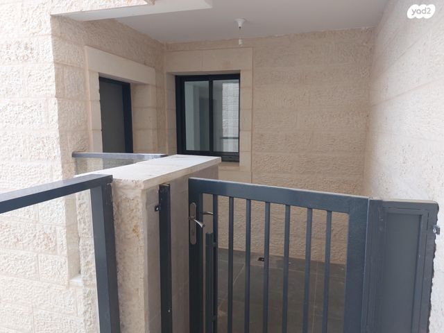 דירת גן, הרבי מלובביץ' 6, הדקל, ביתר עילית