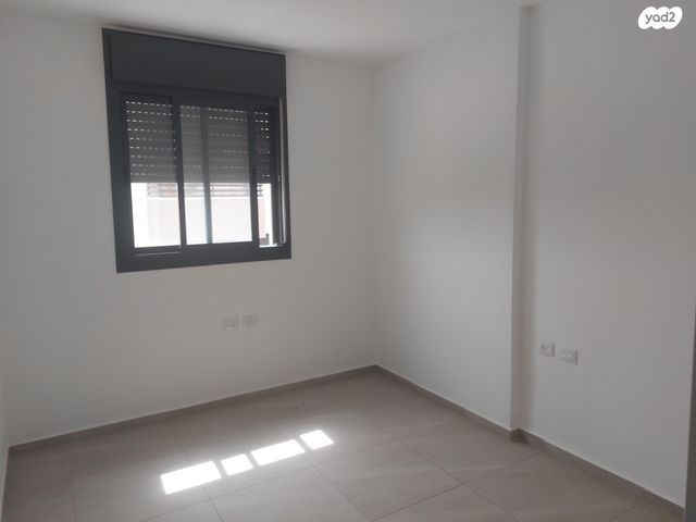 דירת גן, הרבי מלובביץ' 6, הדקל, ביתר עילית