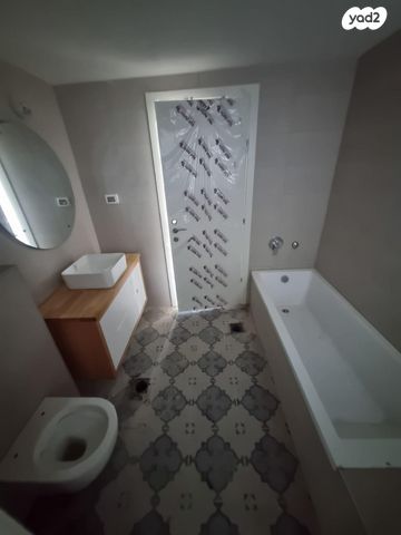 דירה, הפלמ"ח 99, שאר העיר, קדימה צורן