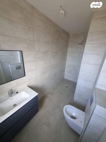 דירה, הפלמ"ח 99, שאר העיר, קדימה צורן