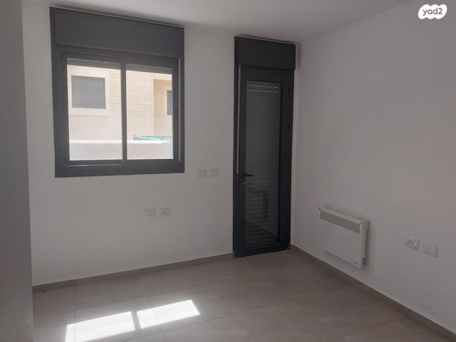 דירת גן, הרבי מלובביץ' 6, הדקל, ביתר עילית