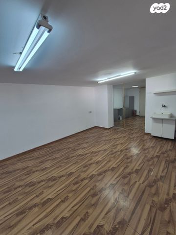 משרדים, תובל 22, בורסה, רמת גן