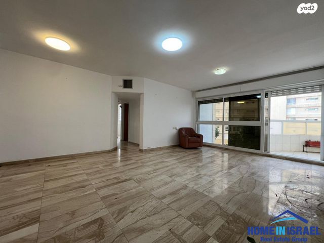 דירה, שדרות ניצה, צפון מערב מרכז העיר, נתניה