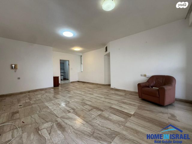 דירה, שדרות ניצה, צפון מערב מרכז העיר, נתניה