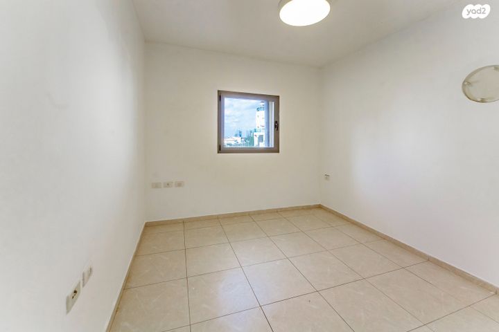 דירה, כפר גנים ג, פתח תקווה