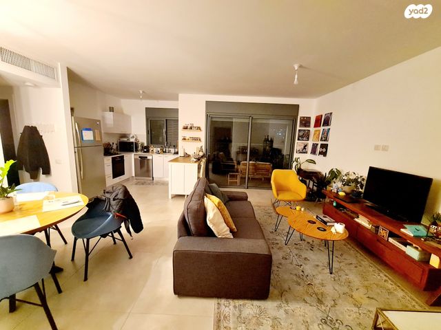 דירה, עלומים, אזור הבילויים, רמת גן