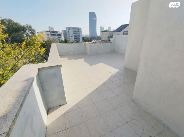 דו משפחתי, אליהו מפרארה, תל אביב יפו