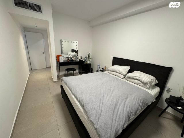 דירה, הרצליה