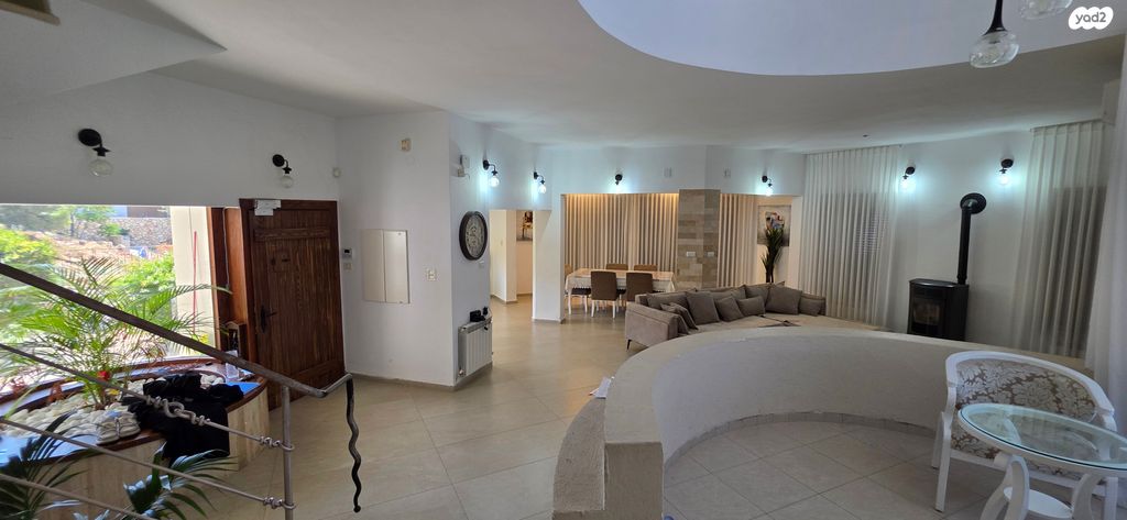 בית פרטי/ קוטג', ברקת, נווה אורנים, צפת