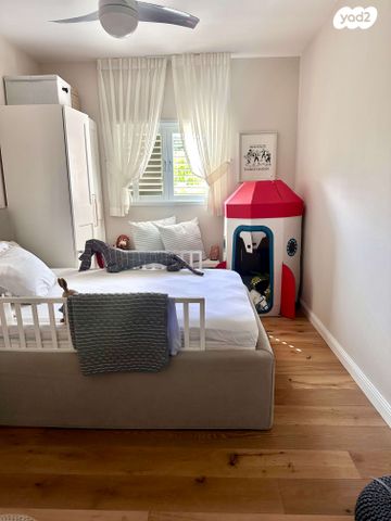 גג/ פנטהאוז, רעננה