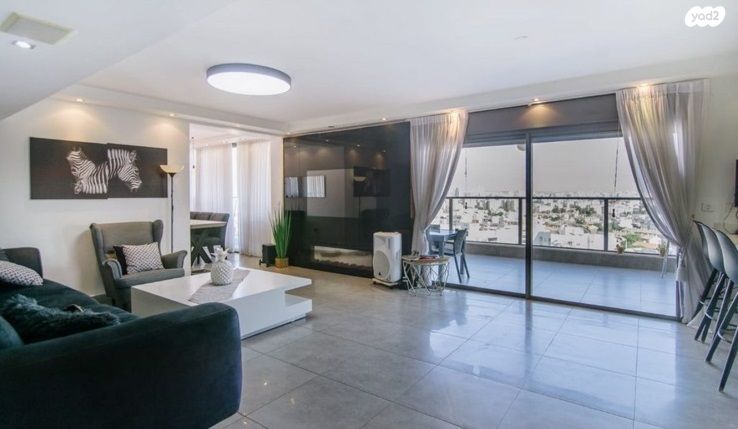 גג/ פנטהאוז, גרינשפן, נווה גן, פתח תקווה