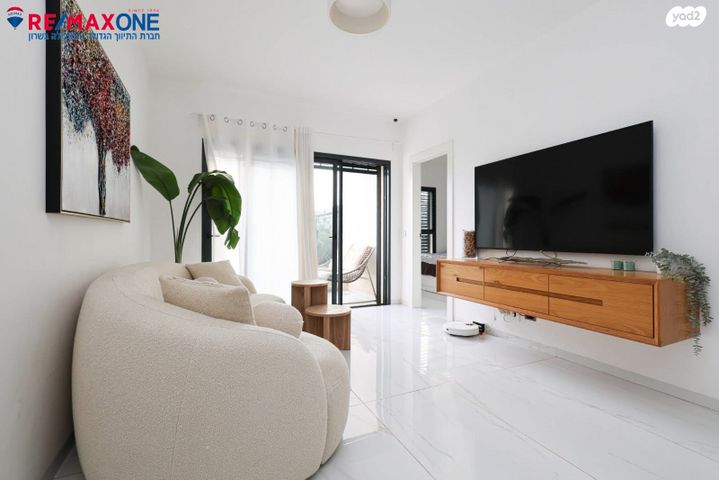 דו משפחתי, כפר סבא