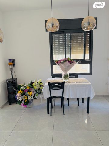 דופלקס, עץ השדה 38, אדמית / יערית, שלומי