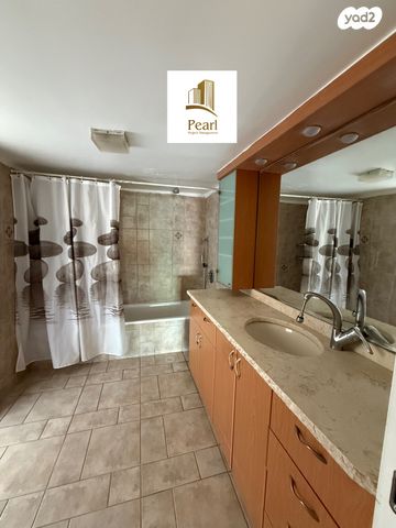 גג/ פנטהאוז, האדמו"ר מרוז'ין, הר נוף, ירושלים