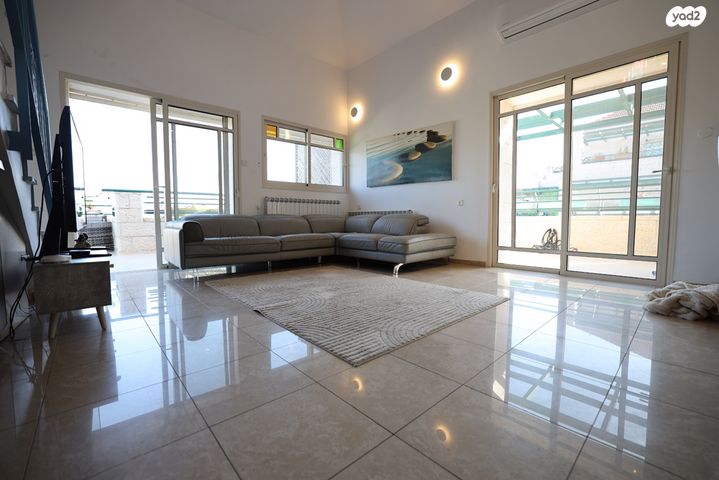 גג/ פנטהאוז, שכונה ח', מבשרת ציון