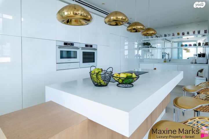 גג/ פנטהאוז, אהוד מנור, עיר ימים, נתניה