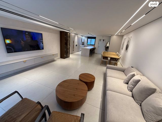 דירת גן, כרמי גת, קרית גת