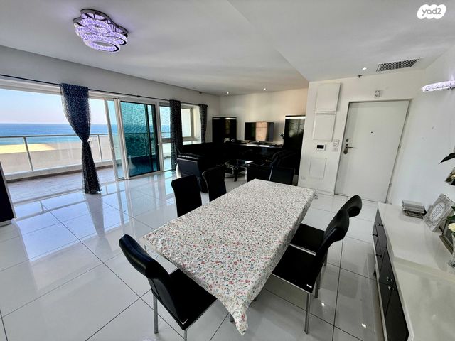 דירה, גד מכנס, מרכז העיר דרום, נתניה