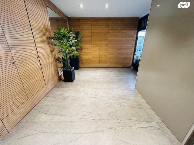 דירה, שדרות רפאל סויסה, בר לב, מזכרת בתיה