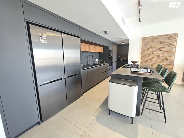 דירה, יוסף הגלילי 22, שכונת בן גוריון, מרכז העיר ג', רמת גן