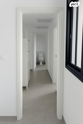 דירה, דבורה עומר, נאות שדה, רעננה