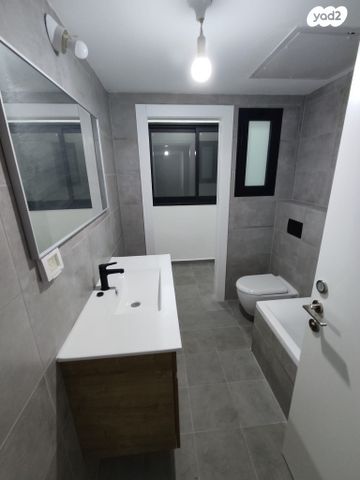 דירה, אהרון אייזנברג, א' / צפון מזרח העיר, רחובות