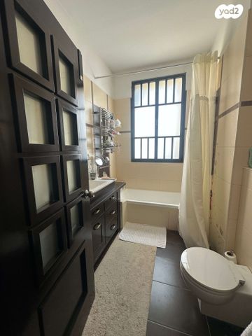 גג/ פנטהאוז, קדם, עג'מי, גבעת העליה, תל אביב יפו