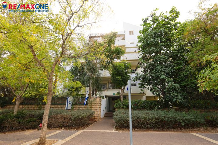 דירה, הדרים, הדרים החדשה, כפר סבא