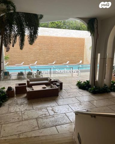 דופלקס, אלכסנדר סשה ארגוב, המשתלה, תל אביב יפו