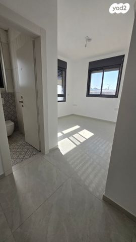 דירת גן, בית אריה / עופרים