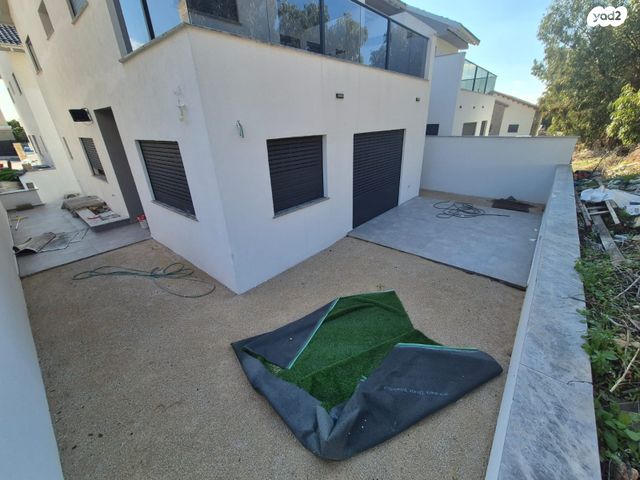 חורשת האקליפטוס 103