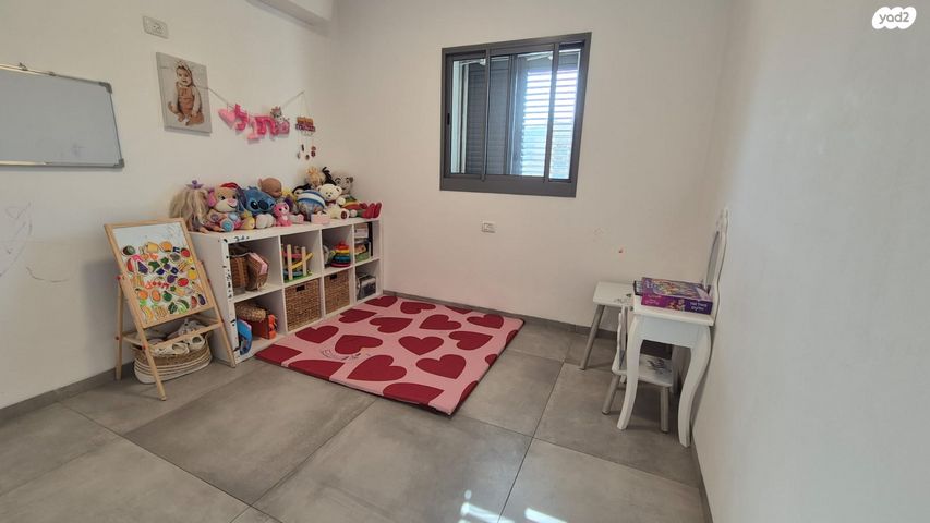 דירה, אליהו גולומב, שיכון עובדים, טבריה