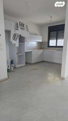 דירת גן, בית אריה / עופרים