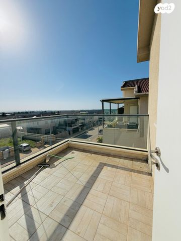 דופלקס, עץ השדה 38, אדמית / יערית, שלומי