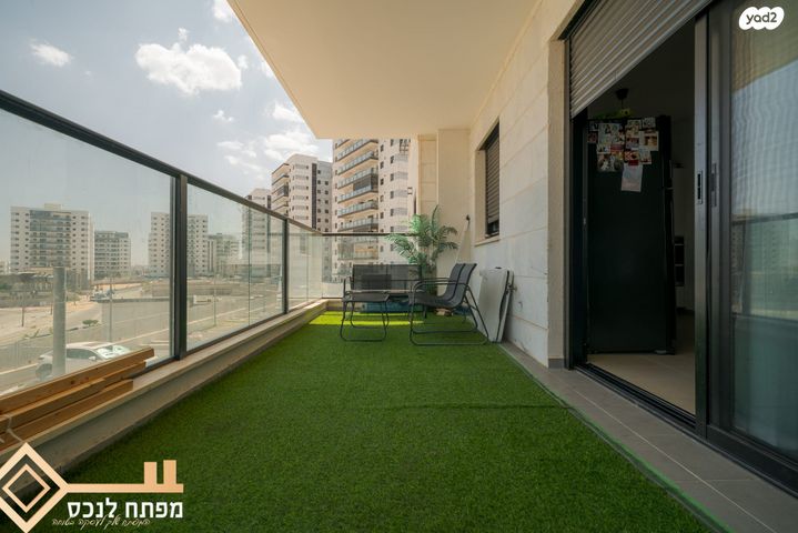 דירה, יהושוע אזולאי, נווה שרון / שער העיר, נתיבות