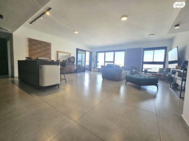 דירה, יוסף הגלילי 22, שכונת בן גוריון, מרכז העיר ג', רמת גן