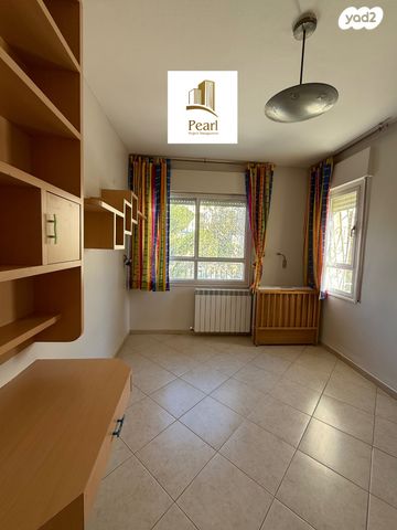 גג/ פנטהאוז, האדמו"ר מרוז'ין, הר נוף, ירושלים