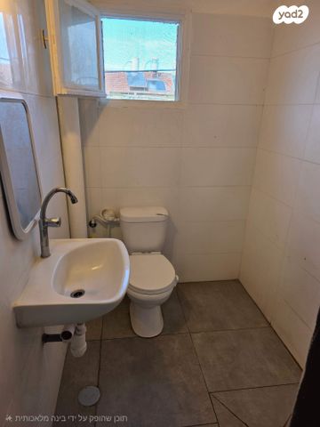 דירה, שבטי ישראל, גבעת אולגה, חדרה